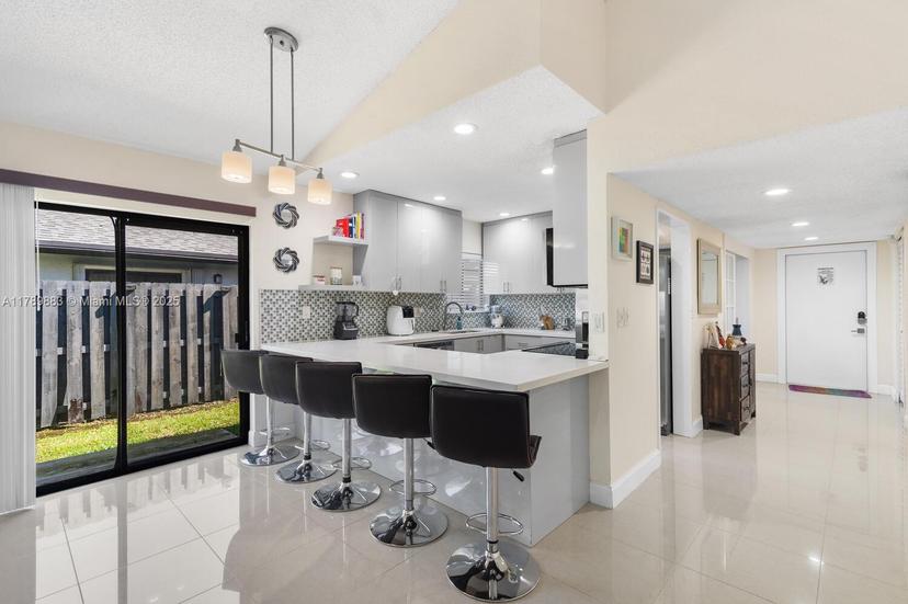 Picture of 371 Fairway Cir # 56, Weston FL 33326