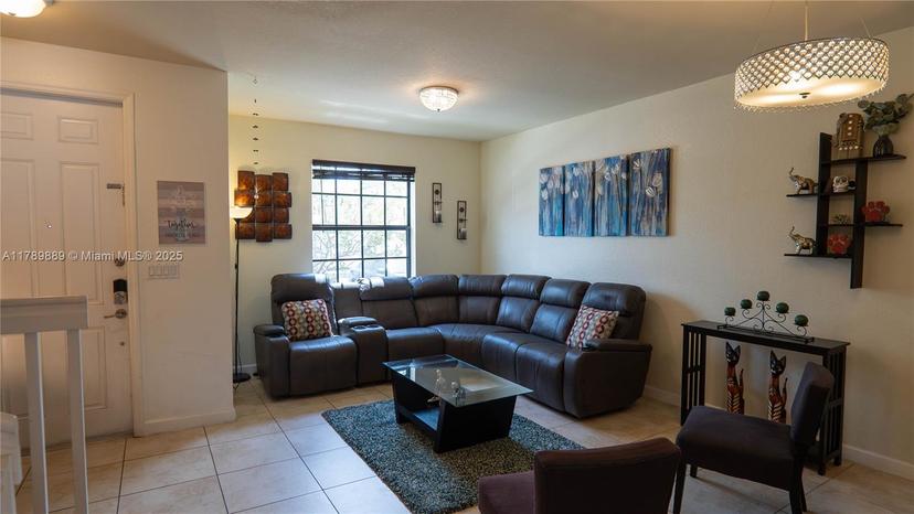 Picture of 3507 W 89Th Pl # 3507, Hialeah FL 33018