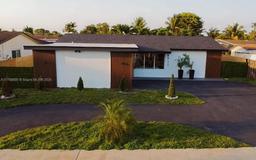 Picture of 8911 NW 7Th Ct, Pembroke Pines, FL 33024