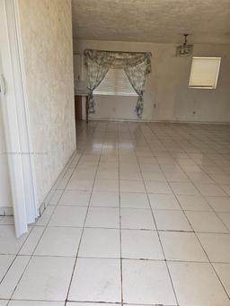 Picture of 11615 SW 136Th Ter, Miami, FL 33176