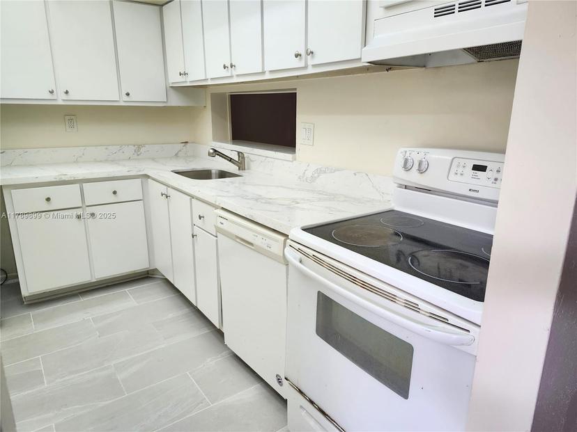 Picture of 8520 SW 133Rd Ave Rd # 415, Miami FL 33183