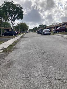 Picture of 9531 W Heather Ln, Miramar, FL 33025