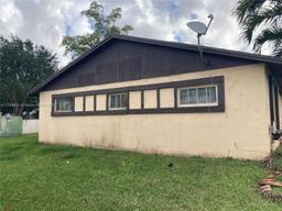 Picture of 9531 W Heather Ln, Miramar, FL 33025