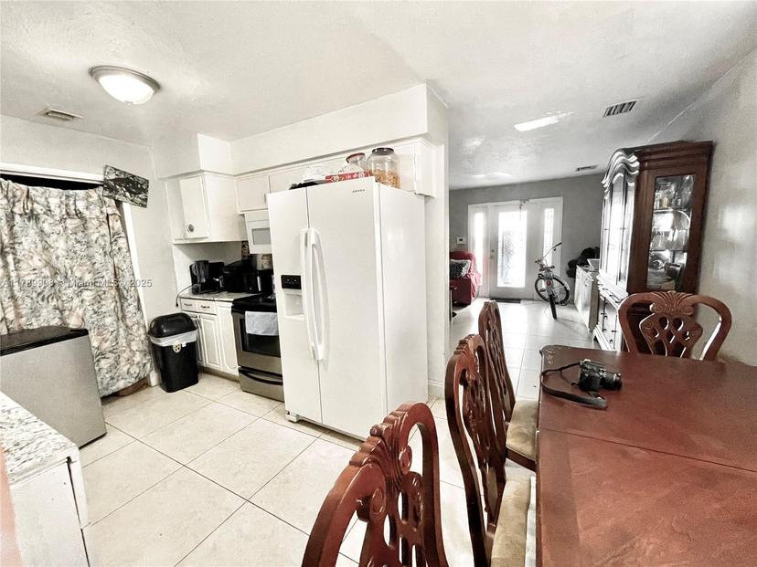 Picture of 2000 NW 29Th Ter, Fort Lauderdale FL 33311