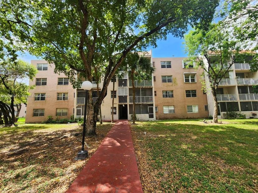 Picture of 8501 NW 8Th St # 1, Miami FL 33126