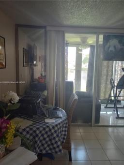 Picture of 8130 Sunrise Lakes Blvd # 107, Sunrise, FL 33322