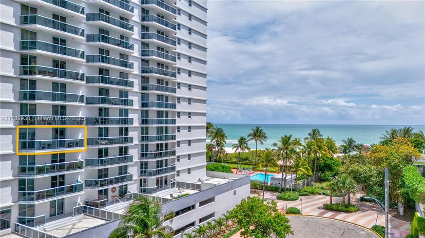 Picture of 2401 Collins Ave # 705, Miami Beach FL 33140