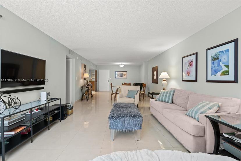Picture of 2401 Collins Ave # 705, Miami Beach FL 33140