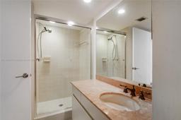 Picture of 3769 NE 209Th Ter, Aventura, FL 33180