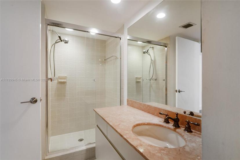 Picture of 3769 NE 209Th Ter, Aventura FL 33180