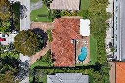 Picture of 141 Island Dr, Key Biscayne, FL 33149
