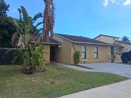 Picture of 19343 SW 119Th Ct, Miami, FL 33177