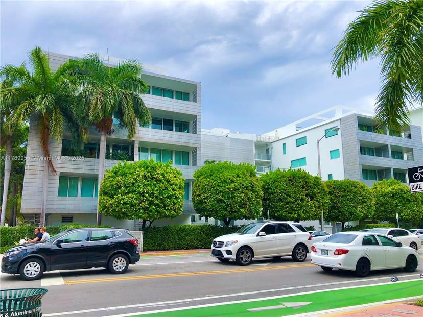Picture of 1700 Meridian Ave # 303, Miami Beach FL 33139