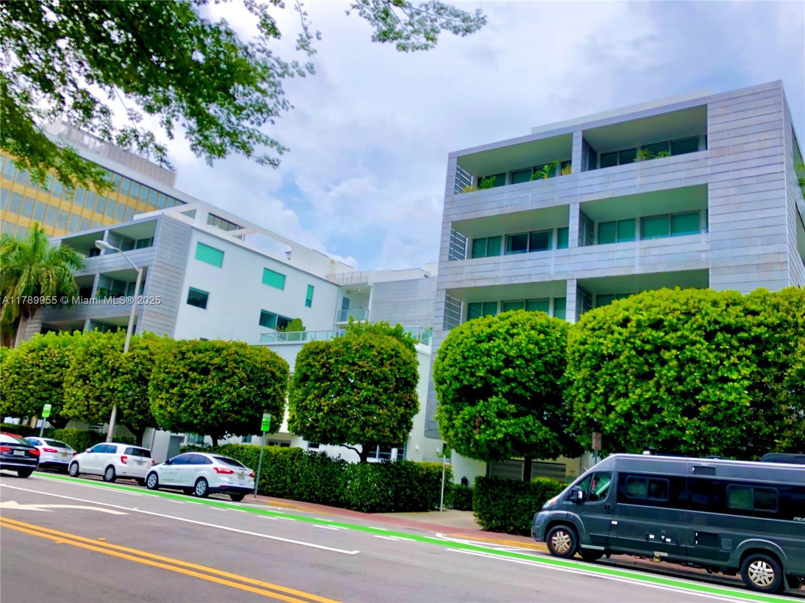 Picture of 1700 Meridian Ave # 303, Miami Beach, FL 33139