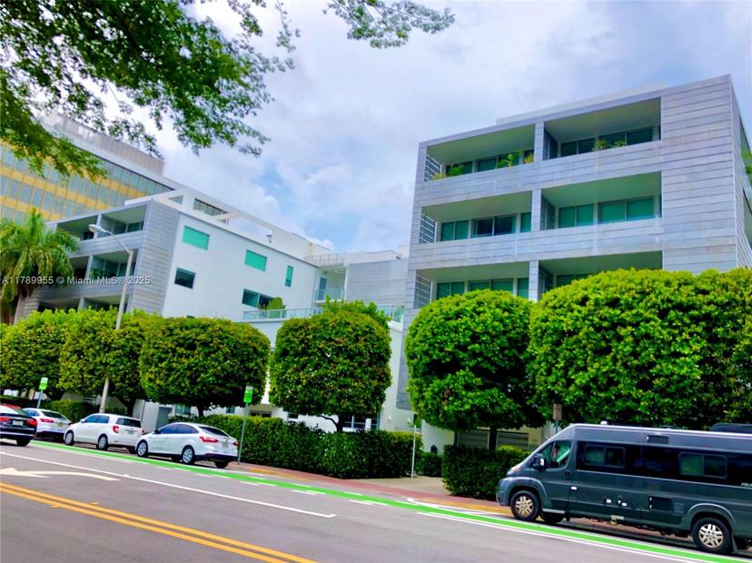 Picture of 1700 Meridian Ave # 303, Miami Beach FL 33139