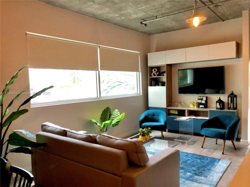 Picture of 1700 Meridian Ave # 303, Miami Beach FL 33139