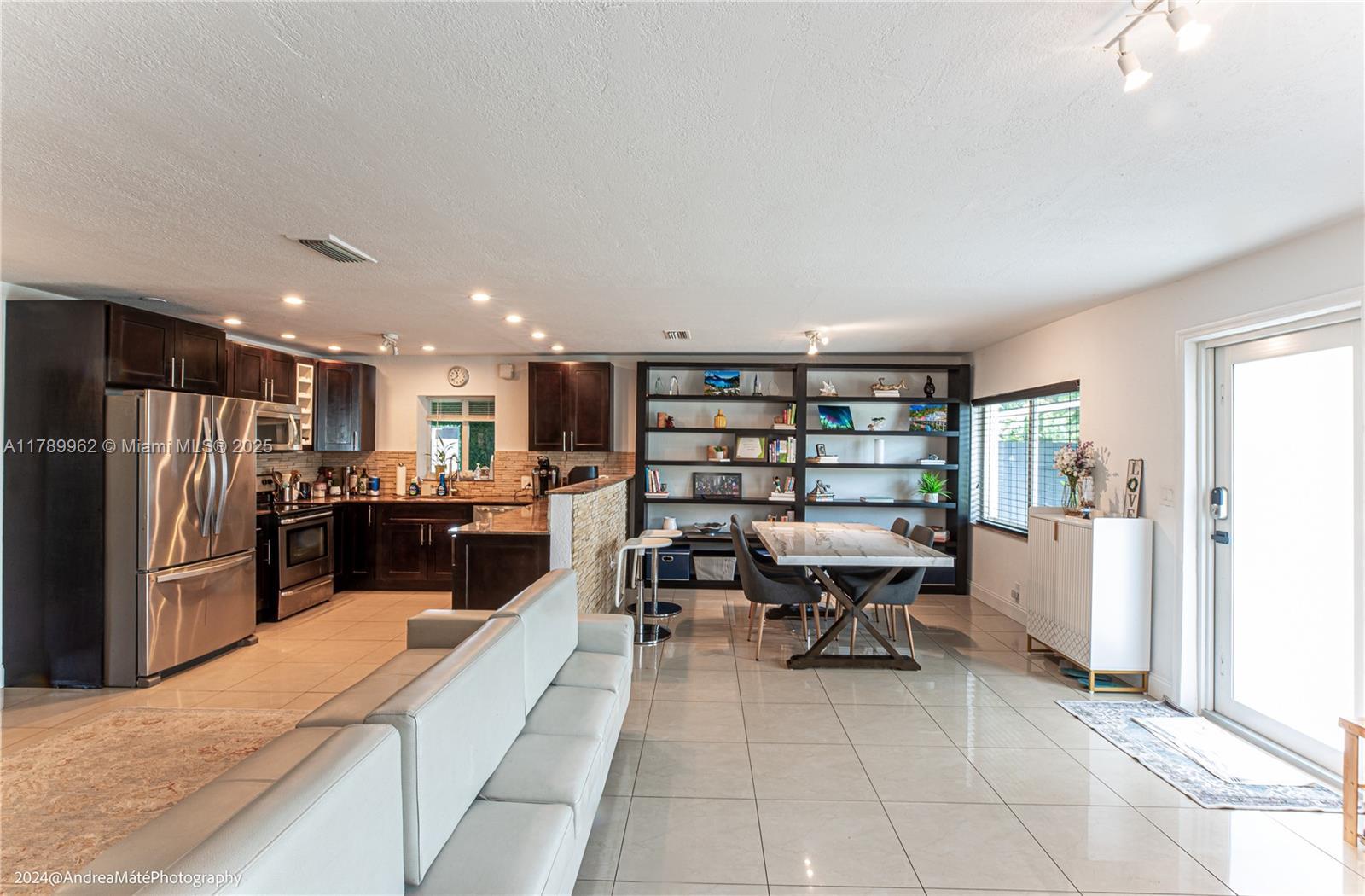 Picture of 5901 NE 4Th Ave, Oakland Park, FL 33334