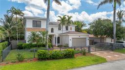 Picture of 260 NE Wavecrest Ct, Boca Raton, FL 33432