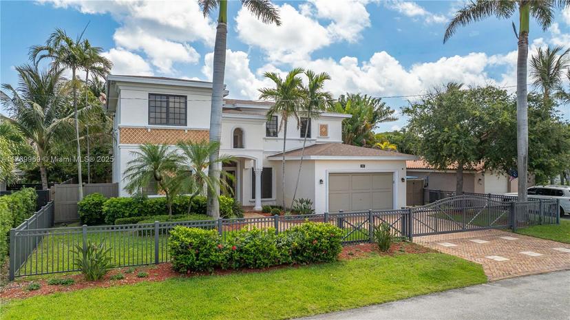 Picture of 260 NE Wavecrest Ct, Boca Raton FL 33432