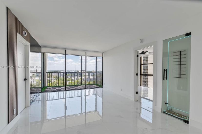 Picture of 20335 W Country Club Dr # 1902, Aventura FL 33180