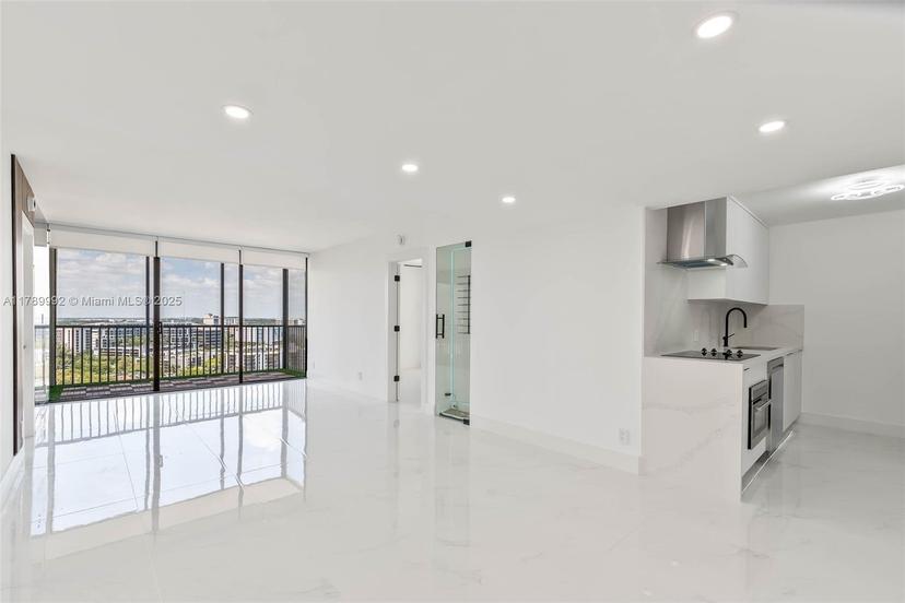Picture of 20335 W Country Club Dr # 1902, Aventura FL 33180