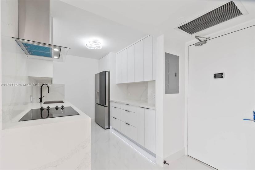 Picture of 20335 W Country Club Dr # 1902, Aventura FL 33180