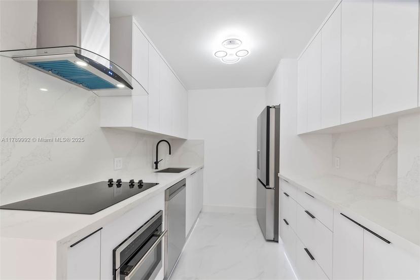 Picture of 20335 W Country Club Dr # 1902, Aventura FL 33180