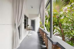 Picture of 1551 Lenox Ave # 8, Miami Beach, FL 33139