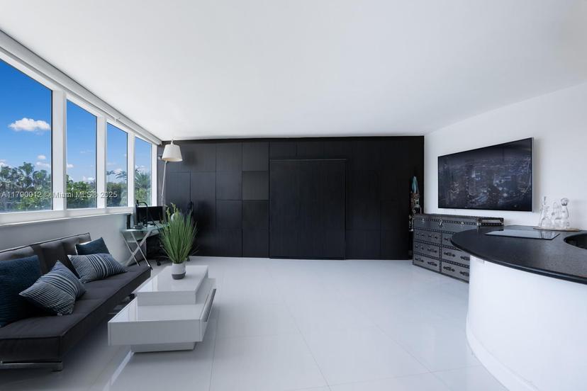 Picture of 300 S Pointe Dr # 402, Miami Beach FL 33139