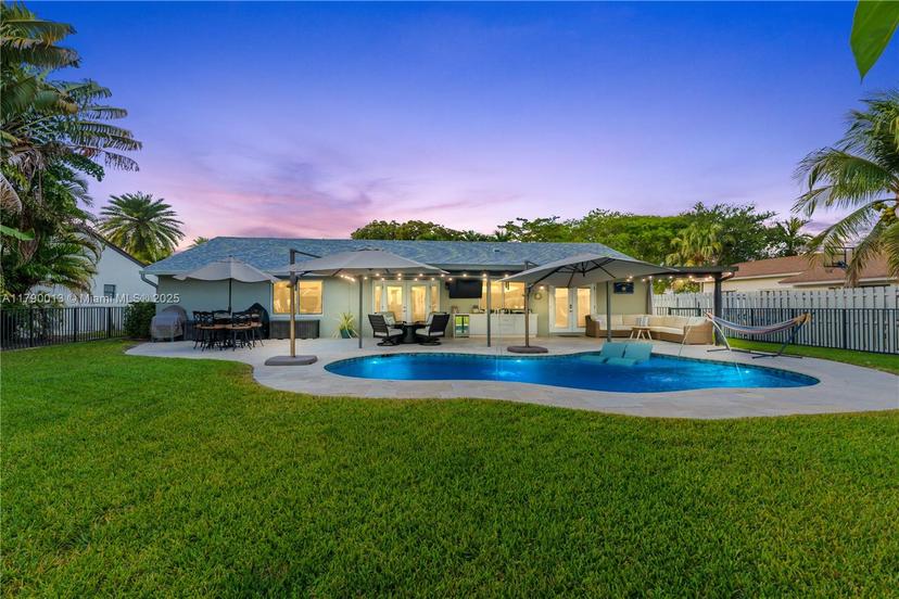 Picture of 14450 Hampton Pl, Davie FL 33325