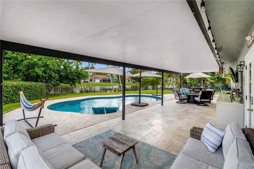 Picture of 14450 Hampton Pl, Davie FL 33325