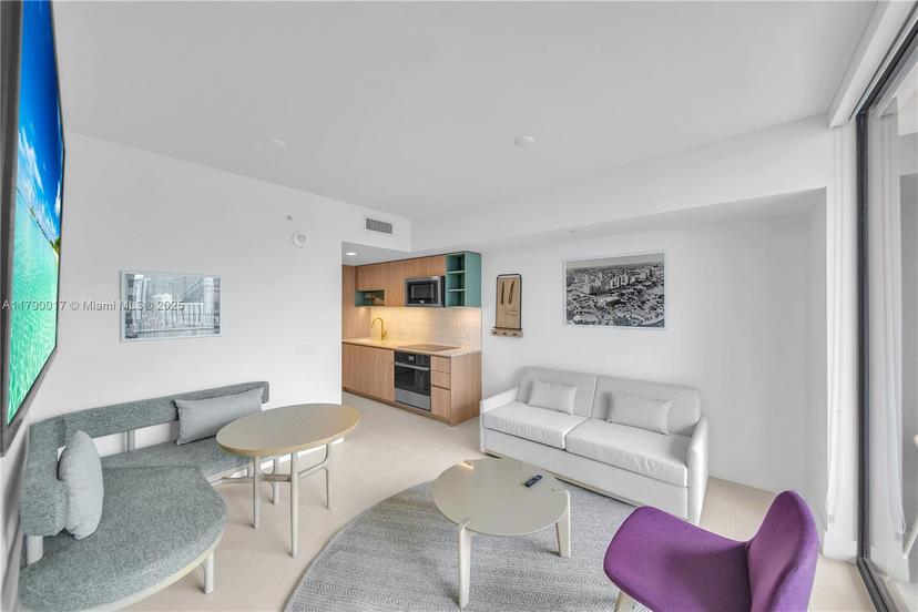 Picture of 601 NE 1 Ave # 2507, Miami FL 33131