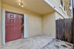 Picture of 300 SW 96Th Ter # 300, Pembroke Pines, FL 33025