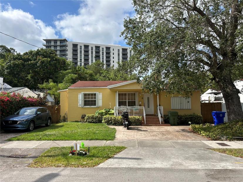 Picture of 2922 SW 27Th Ter, Miami FL 33133