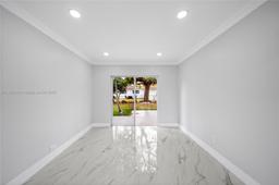 Picture of 740 NE 181St St, Miami, FL 33162
