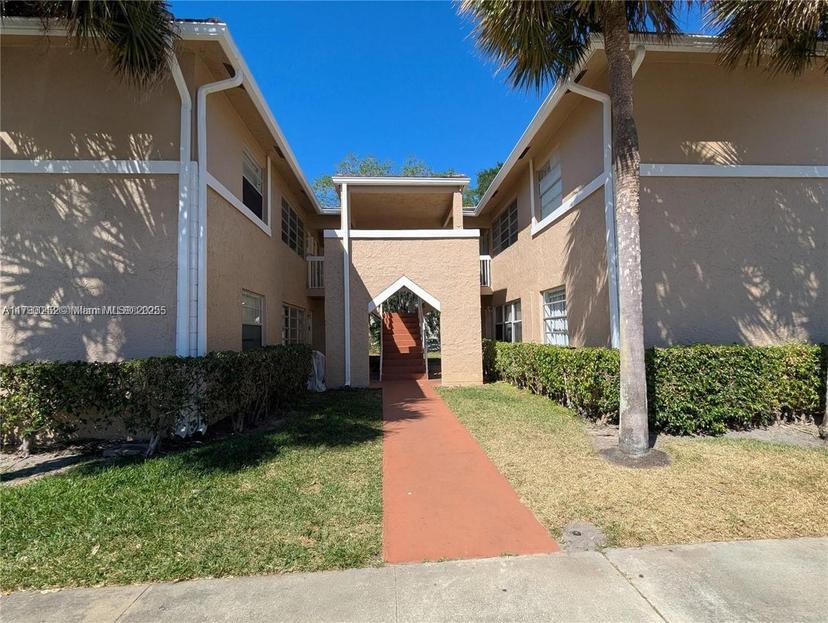 Picture of 10136 Twin Lakes Dr # F, Coral Springs FL 33071