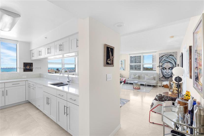 Picture of 650 West Ave # 2102, Miami Beach FL 33139