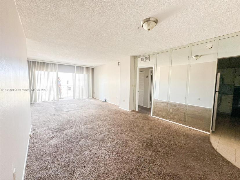Picture of 1950 S Ocean Dr # 3K, Hallandale Beach FL 33009
