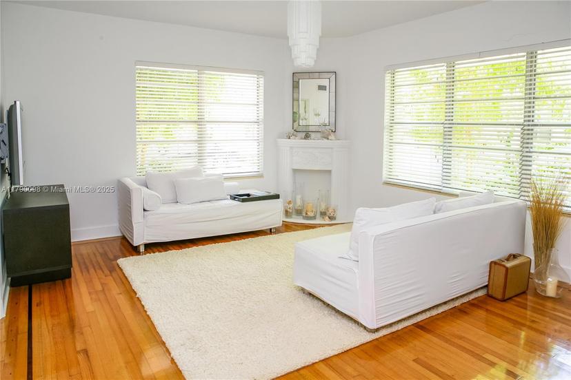 Picture of 1011 Michigan Ave # 1, Miami Beach FL 33139