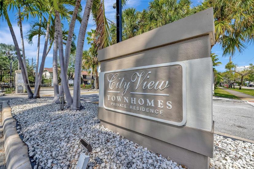 Picture of 226 City View Dr, Fort Lauderdale FL 33311