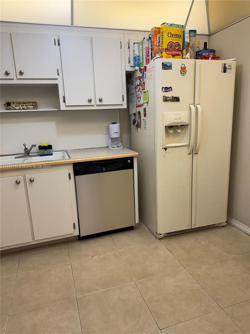 Picture of 919 Hillcrest Dr # 504, Hollywood FL 33021