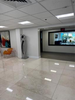 Picture of 919 Hillcrest Dr # 504, Hollywood, FL 33021