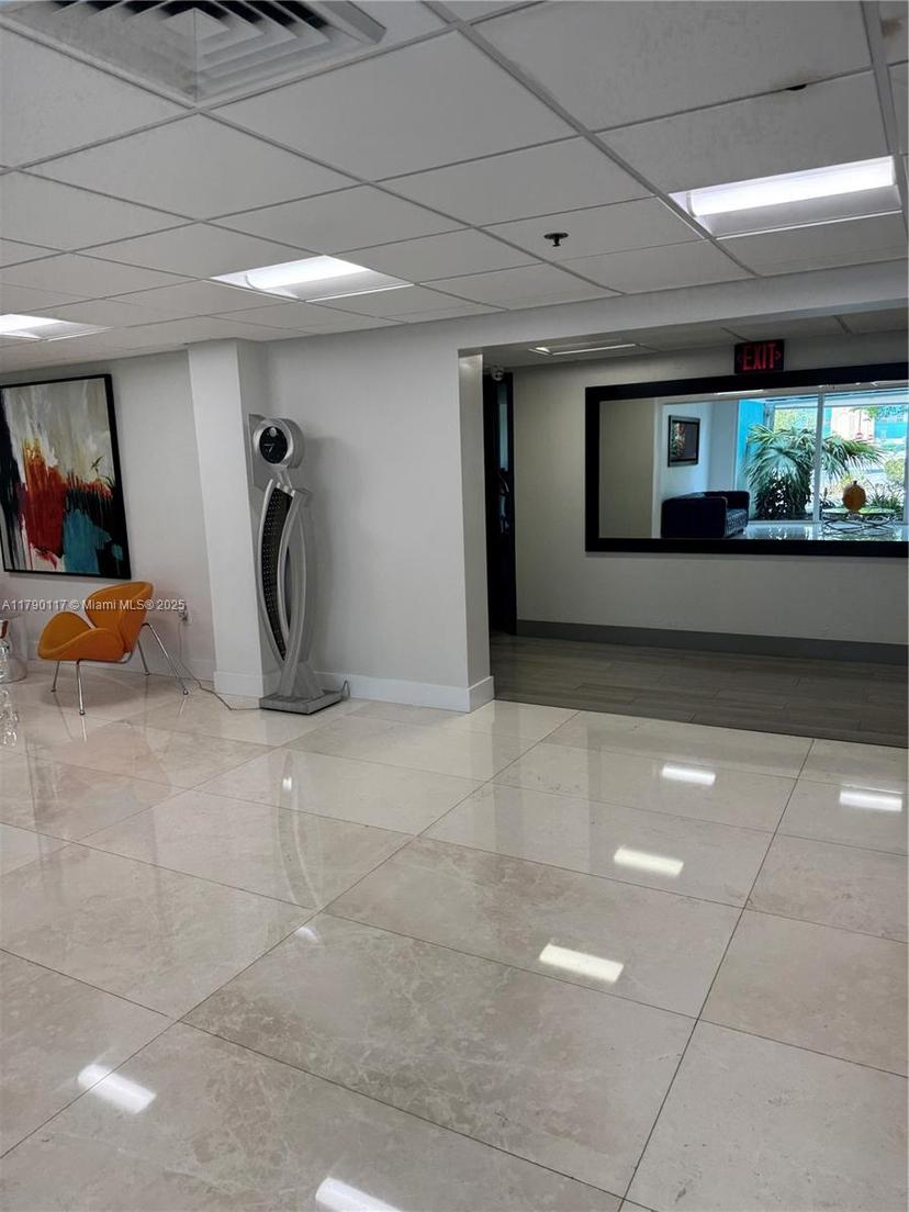 Picture of 919 Hillcrest Dr # 504, Hollywood FL 33021