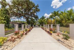Picture of 2920 Fort Denaud Rd, La Belle, FL 33935