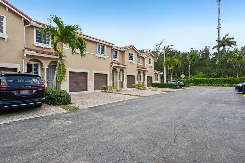 Picture of 21421 NW 13Th Ct # 211, Miami Gardens FL 33169