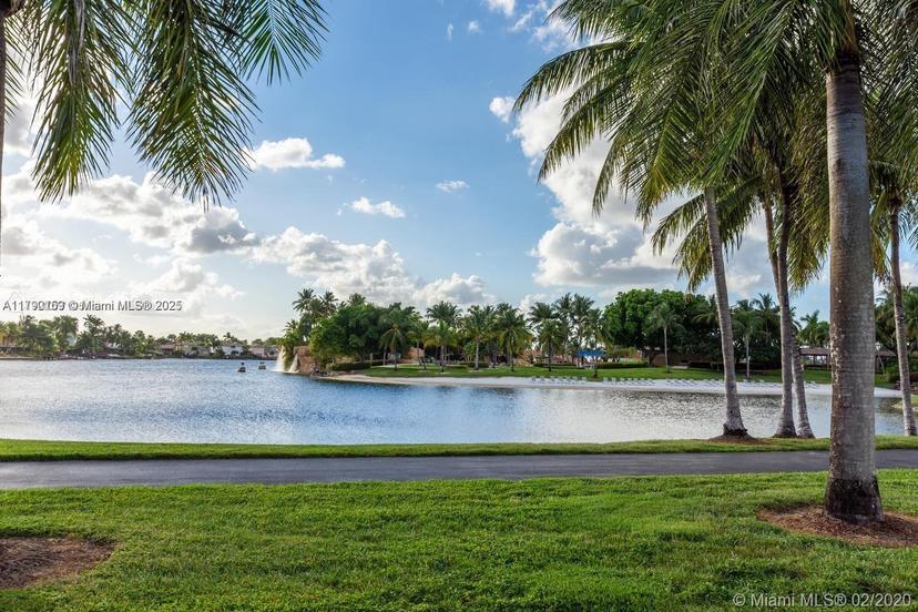 Picture of 10730 NW 66 # 101, Doral FL 33178