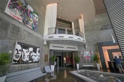 Picture of 690 SW 1St Ct # 2032, Miami, FL 33130