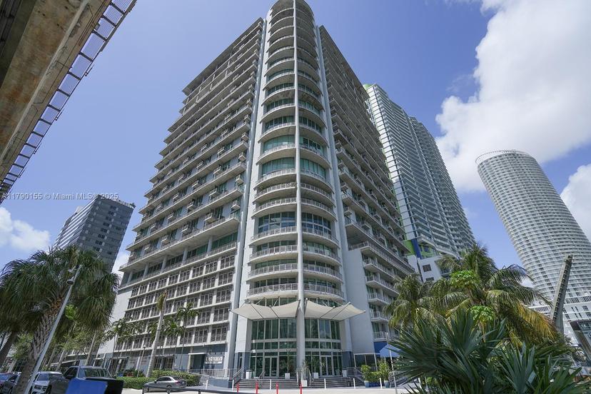 Picture of 690 SW 1St Ct # 2032, Miami FL 33130