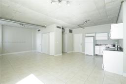 Picture of 690 SW 1St Ct # 2032, Miami, FL 33130