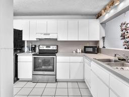 Picture of 9401 NW 14Th Ct # 224, Pembroke Pines, FL 33024